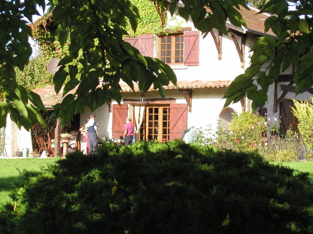 Gites de La Croisée des Chemins - Piscine Chauffée - Spa, Hammam et Sauna Izeaux Exterior foto
