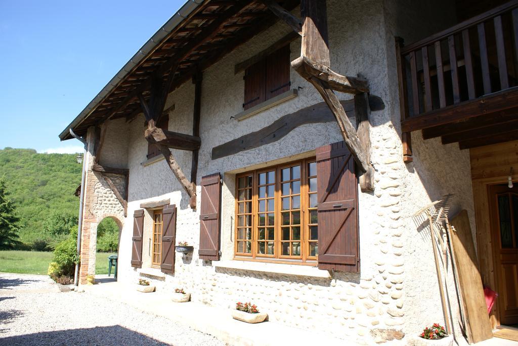 Gites de La Croisée des Chemins - Piscine Chauffée - Spa, Hammam et Sauna Izeaux Exterior foto